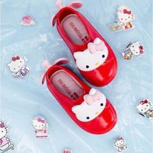 NWT MINI MELISSA Mini Be + Hello Kitty Toddler Sneakers In Red Size 6T
